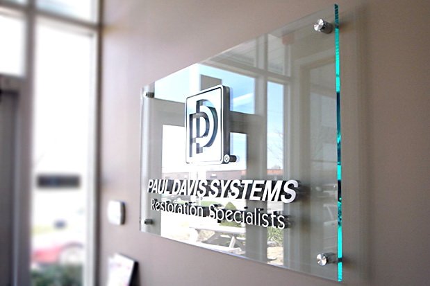 Изготовление офисных табличек